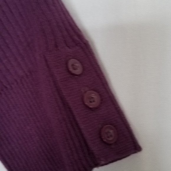 Cute purple sweater - Picture 5 of 5